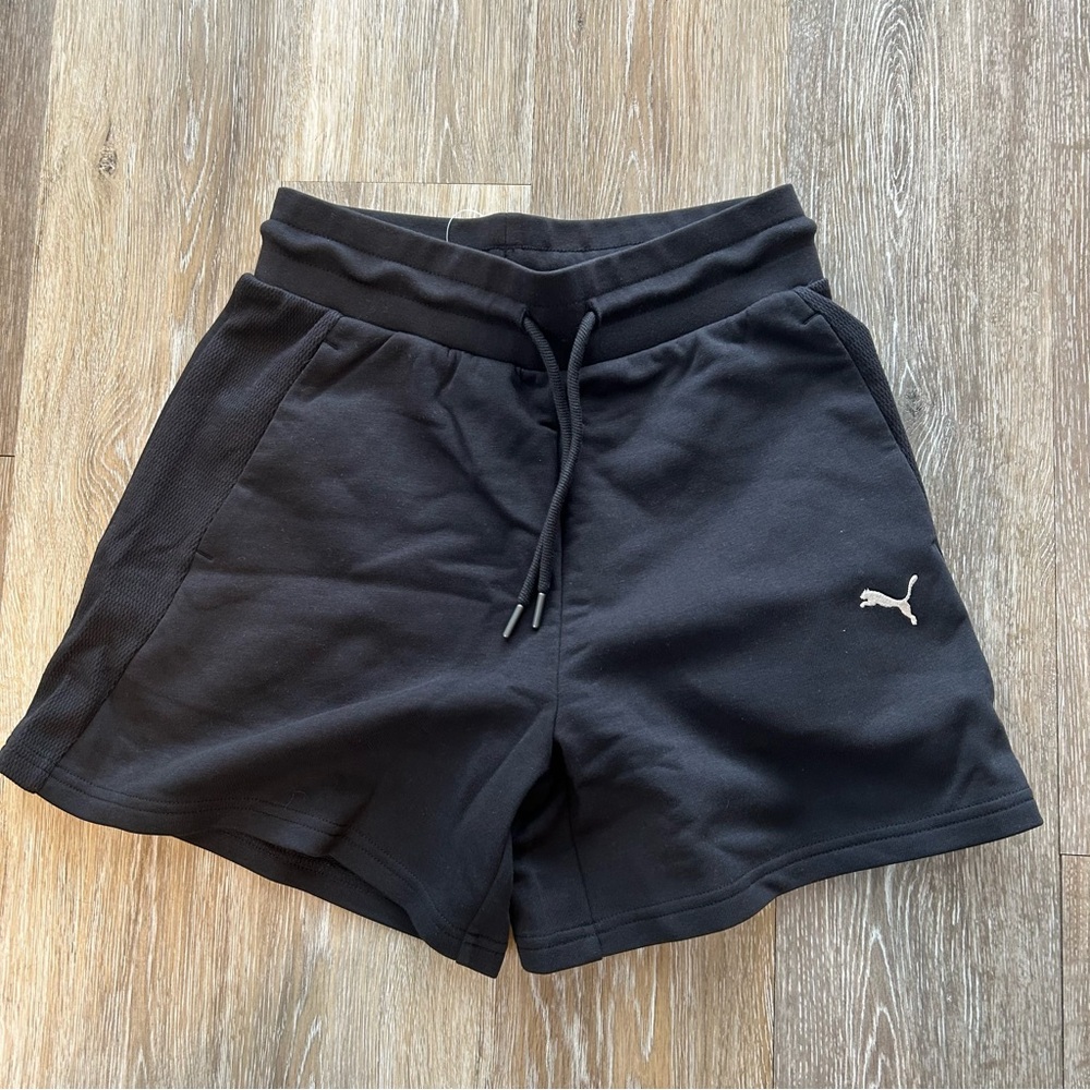 Women’s Puma Black Casual athletic Shorts Size Small